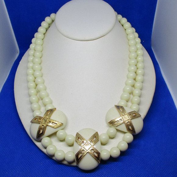 ACCESSOCRAFT NYC Necklace Cream Colored Celluloid GoldTone XOXOX Insert Pendant - Picture 1 of 13